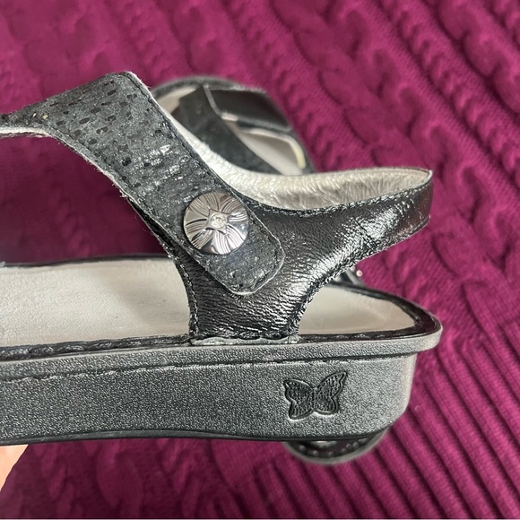 Alegria Tile Me More Black Leather Kendra T-Strap Sandals Size 40 Size 9.5/10 - Picture 9 of 13